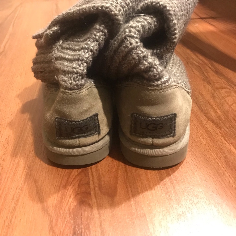 Women’s Classic Ugg Cardy Boot. GREY Size 7